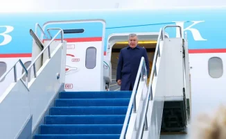 Президент Узбекистана Шавкат Мирзиёев прибыл в Астану для участия в Региональном экологическом саммите, что подчеркивает важность сотрудничества стран Центральной Азии в области экологии и устойчивого развития.