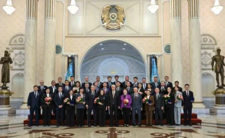 Президент Казахстана Касым-Жомарт Токаев подписал указ о награждении казахстанских учёных, что подчеркивает важность науки и образования в стране.