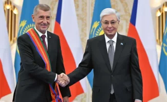 Касым-Жомарт Токаев наградил премьер-министра Чехии Андрея Бабиша орденом 'Достық' І степени