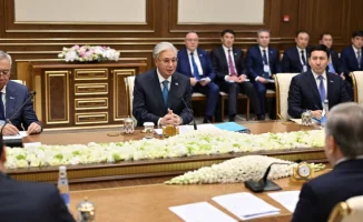 Токаев и Мирзиёев обсудили экологию в Алматы и трудную ситуацию в городах