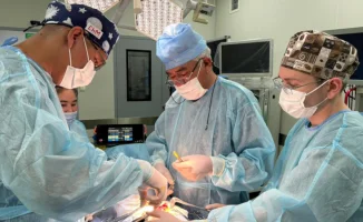 В Алматы хирурги успешно удалили повторный трихобезоар у девочки в сложной операции