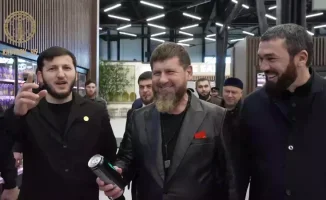 В Чечне стартовал выпуск энергетических напитков под брендом Адама Кадырова "К-13", с участием Рамзана Кадырова в рекламной кампании.