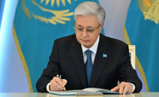 Токаев представляет новый Основной закон: ключевые изменения и их влияние на будущее Казахстана