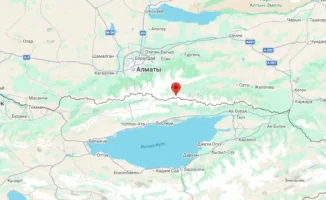 Землетрясение магнитудой 5.2 произошло в 57 километрах от Алматы на границе Казахстана и Кыргызстана, сообщает Tengrinews.kz. Сейсмологи зарегистрировали подземные толчки, однако информации о жертвах или разрушениях пока нет.
