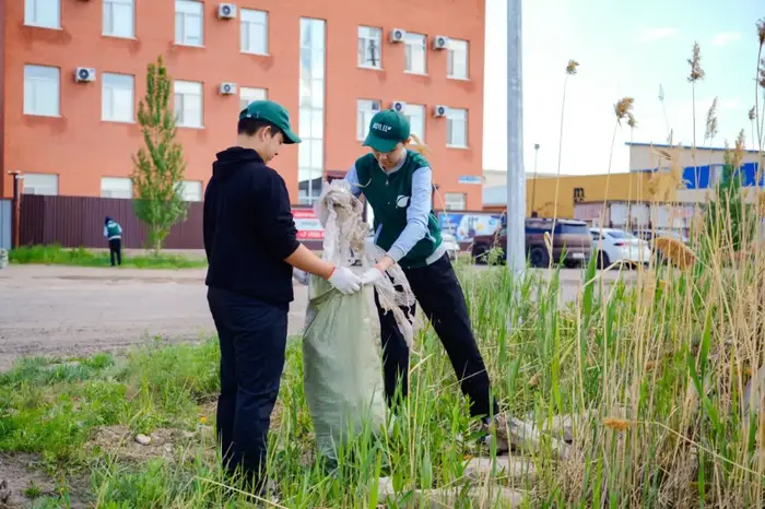 В Астане прошла экологическая акция «Таза сәрсенбі» (8)