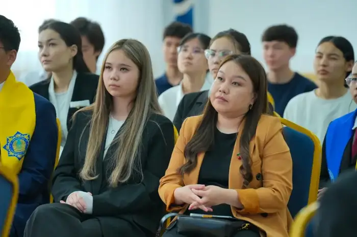 «Закон и порядок»: правовой квест среди школьников , их отцов и студентов провели в Астане (2)