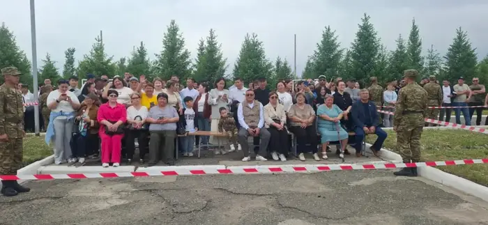 В ВКО солдаты-новобранцы приняли присягу (4)