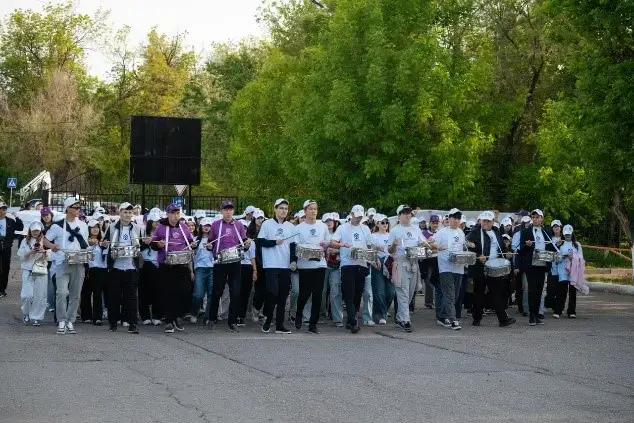 В Шымкенте проведен масштабный молодежный флешмоб по профилактике экстремизма и терроризма (4)