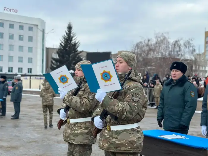 Военнослужащие МЧС в рядах защитников Отечества (5)