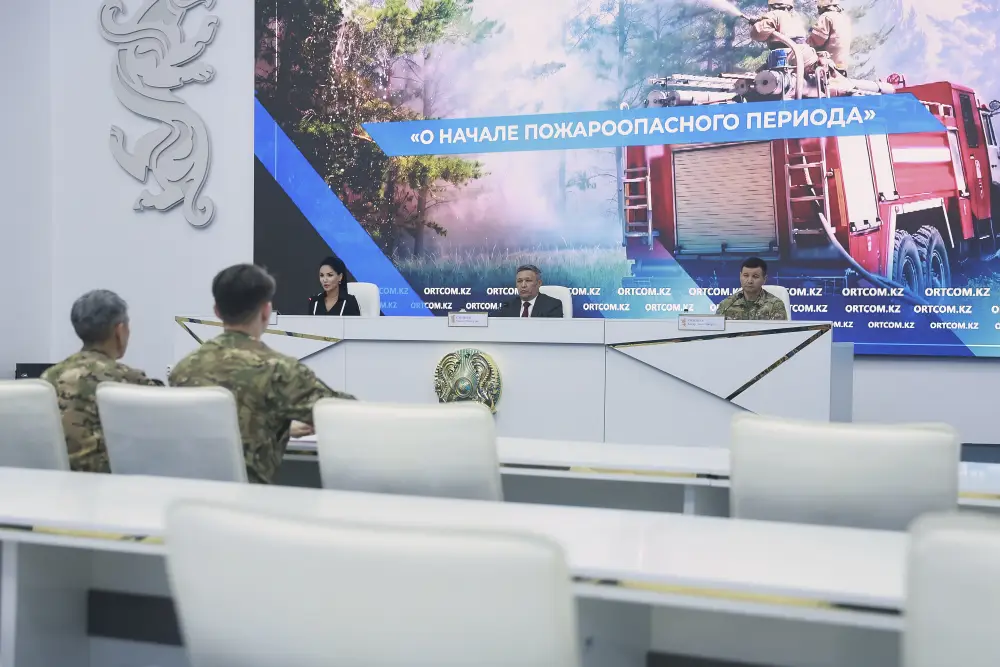 В Службе центральных коммуникаций при Президенте РК состоялась пресс-конференция о начале пожароопасного периода (4)