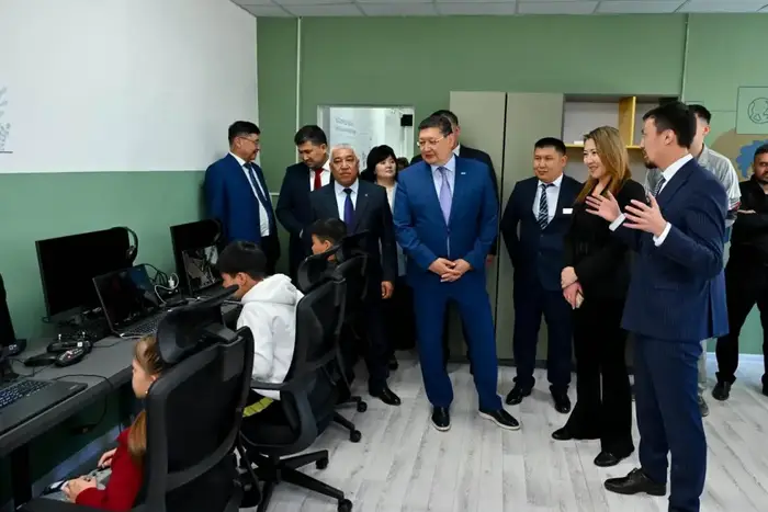 В Аягозском районе открылась «Станция юных техников» (10)