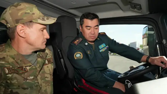 В Астане усилили пожарные подразделения новой техникой (9)