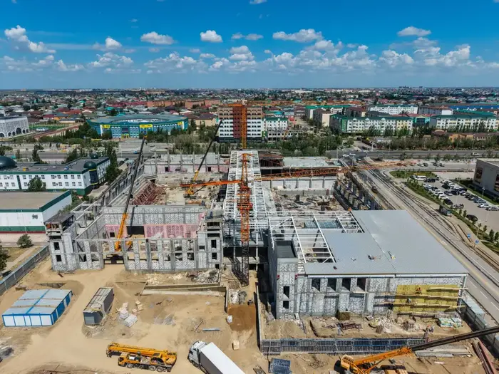 Аким области посетил объекты строительства в Кызылорде (2)