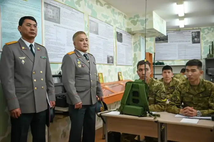 В Военном колледже Астаны прошла акция «Сарбазға прокурорлық кеңес» (2)