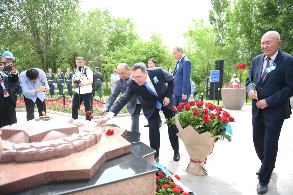 Бессмертный подвиг поколения в сердцах народа (2)