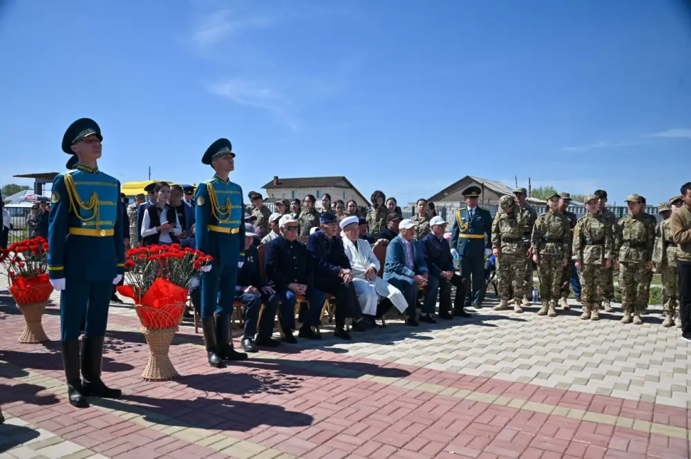 В Акмолинской области почтили память Халық қаһарманы Рахимжана Кошкарбаева (3)
