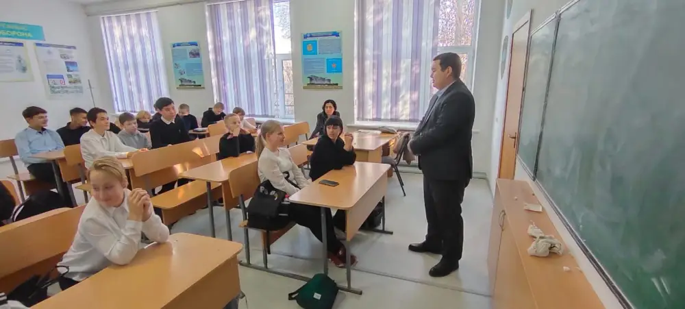 В регионах Казахстана проведены экологические часы для школьников и студентов (3)