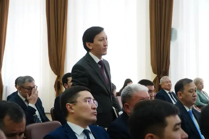Социально-экономическое развитие региона обсудили в акимате Акмолинской области (4)