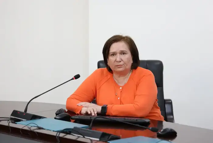 В рамках реализации программы правового всеобуча для сотрудников Аппарата Высшего Судебного Совета проведён очередной обучающий семинар, посвящённый вопросам передачи документов в ведомственный архив (2)