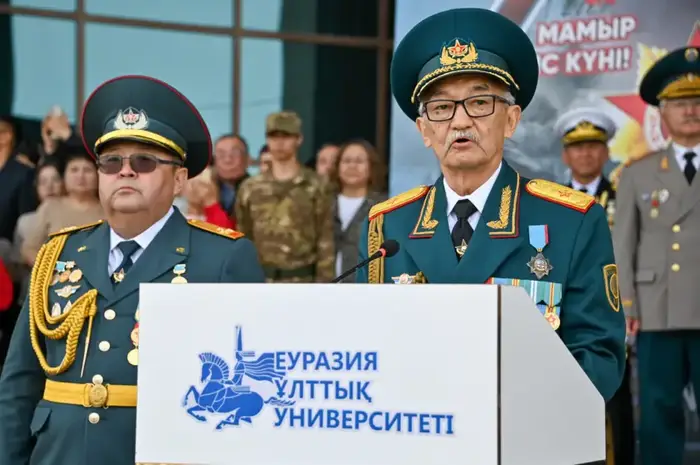 Около 13 тысяч курсантов военных кафедр вузов присягнули на верность Родине (6)