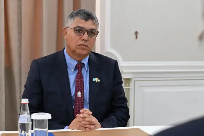 Глава государства принял президента Всемирной метеорологической организации ООН, генерального директора Национального центра метеорологии ОАЭ Абдуллу Аль-Мандуса (2)