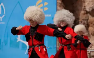 Праздничное мероприятие в Астане объединяет народы Казахстана в честь Дня единства