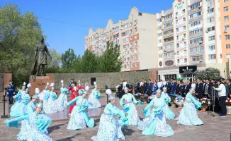 Собрание актюбинцев в день Победы: уважение к памяти героини Алии Молдагуловой