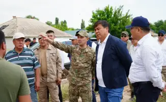 Местные жители Туркестанской области сталкиваются с последствиями проливных дождей и действиями властей по стабилизации ситуации