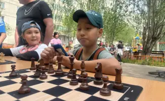 Шахматный турнир в Астане собрал любителей игры на празднике 1 мая