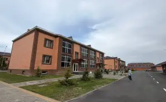 Новые дома и дороги в селе Родина