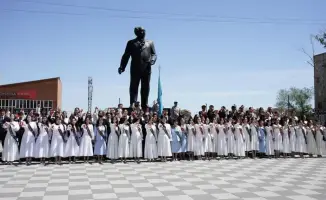В Абайской области Казахстана более 100 тысяч школьников завершили учебный год