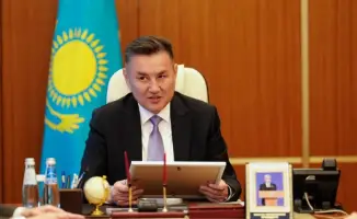 На крыльях вдохновения: Аким ВКО поздравил Жулдызай Маратбек с победой на айтысе