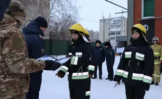 Курсантки Академии гражданской защиты готовятся к спасению