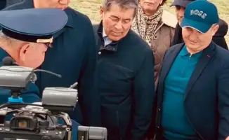 Актюбинская область защищает урожай от саранчи