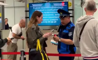 Транспортные полицейские помогают туристам в Казахстане