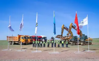 В Карагандинской области началось строительство ветровой электростанции мощностью 500 МВт, что обеспечит 1,6 миллиарда кВт·ч экологически чистой электроэнергии в год.