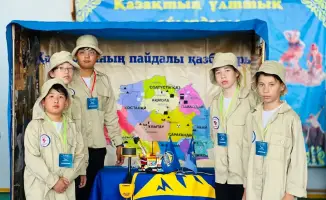 Конкурс робототехники в Казыгурте IT Jas IQ для учащихся 8-11 классов