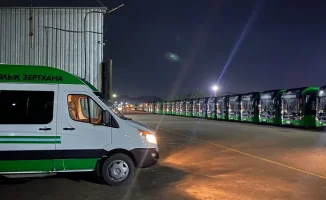 В Алматы экологи выявили десятки автобусов без катализаторов в автобусном парке № 3, что привело к наложению многомиллионных штрафов на нарушителей. Пресс-служба городского акимата сообщила о результатах проверки, подчеркивая важность соблюдения экологиче