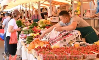 В Алматы продовольственные ярмарки продолжают работу в праздничные дни, поддерживая местное производство и стабильность цен