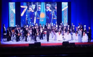 Празднование Дня защитника Отечества в Караганде: концерты, оркестры и конкурс патриотической песни