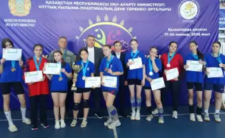 Школьницы из Караганды стали бронзовыми призёрами республиканского турнира по гандболу