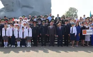 Команда юных инспекторов из Казахстана продемонстрировала командный дух и навыки в вождении на международном слете в Беларуси