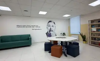 Выпускники Акмолинской области отмечают завершение учебного года с международным акцентом на успехи в образовании