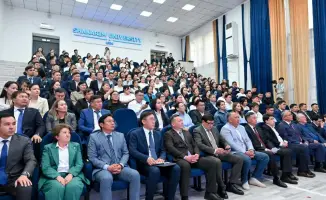 Встреча акима области с молодыми учеными на фестивале ABAY SCIENCE FEST в Семее