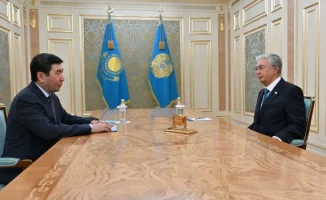 Токаев обсудил новые законы с Кошановым в Акорде