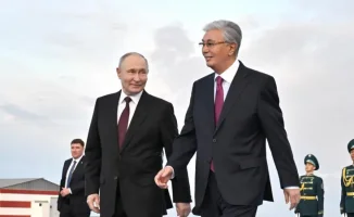 Президент России Владимир Путин с государственным визитом в Астане: встреча с Касым-Жомартом в аэропорту