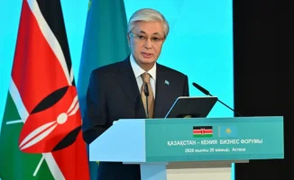 Касым-Жомарт Токаев предложил кенийскому бизнесу "Золотую визу" и "окно" в Евразию на бизнес-форуме "Казахстан – Кения" в Астане, где также присутствовал президент Кении Уильям Руто.