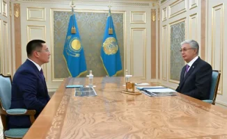 Токаев встретился с акимом Павлодарской области Асаином Байхановым