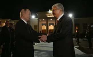 Токаев проводил Путина в аэропорту Астаны: завершение визита