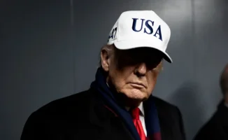 Президент США Дональд Трамп не принял окончательного решения по возможному соглашению с Ираном после совещания в ситуационном центре Белого дома.